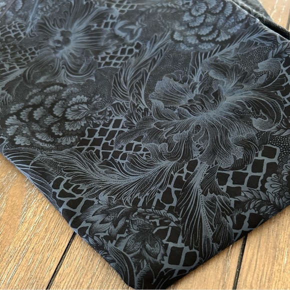 Lululemon Wunder Under Hi-Rise 7/8 Tight | Size 8 - Picture 9 of 10